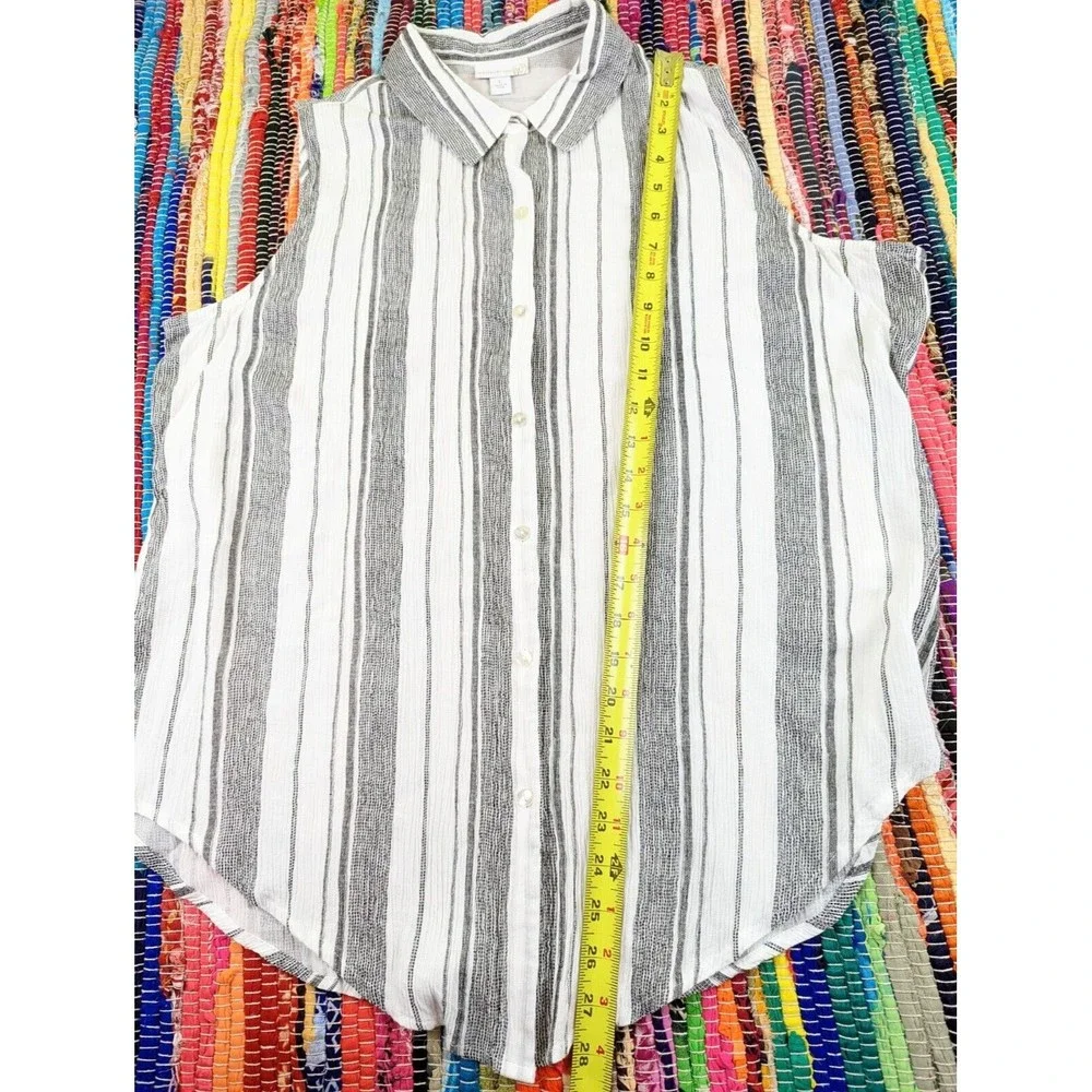 Westport 1962 Womens Sleeveless Button Up Blouse White Gray Striped Rayon EUC - Picture 9 of 9